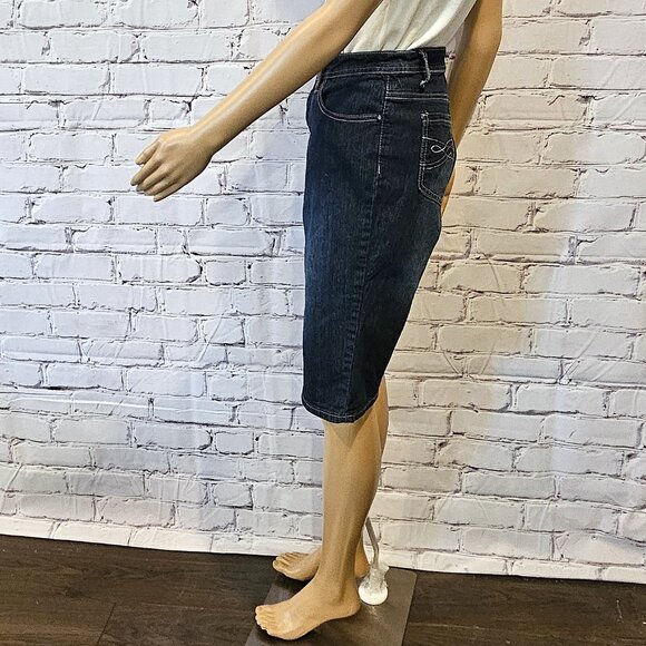 CLEO - Blue jean cotton blend shorts - Every Body style - Picture 7 of 9